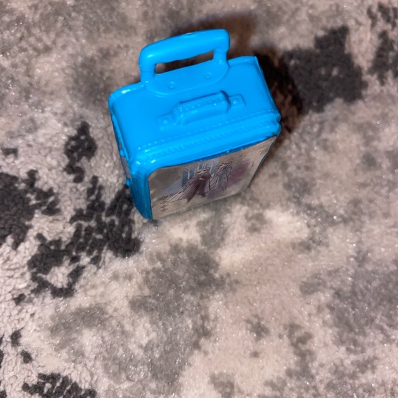 MiniBrand Frozen and Minnie Luggage - Picture 2 of 2